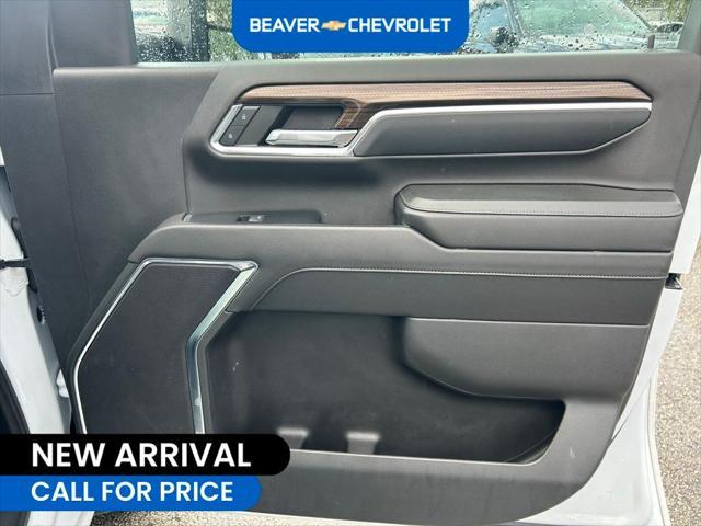 Photo of 2024 Summit White Chevrolet Silverado 3500