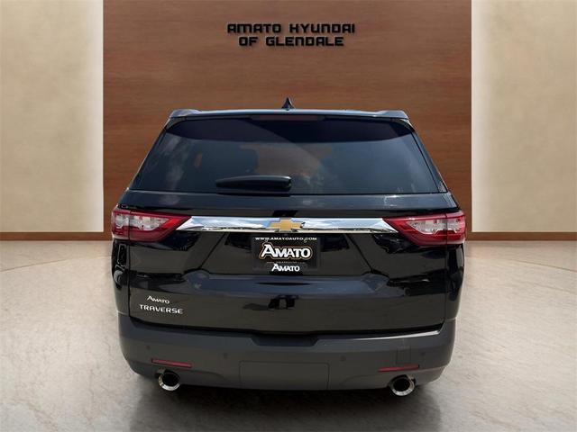 Photo of 2020 Mosaic Black Metallic Chevrolet Traverse