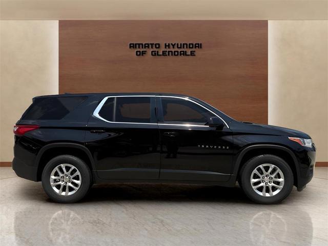 Photo of 2020 Mosaic Black Metallic Chevrolet Traverse