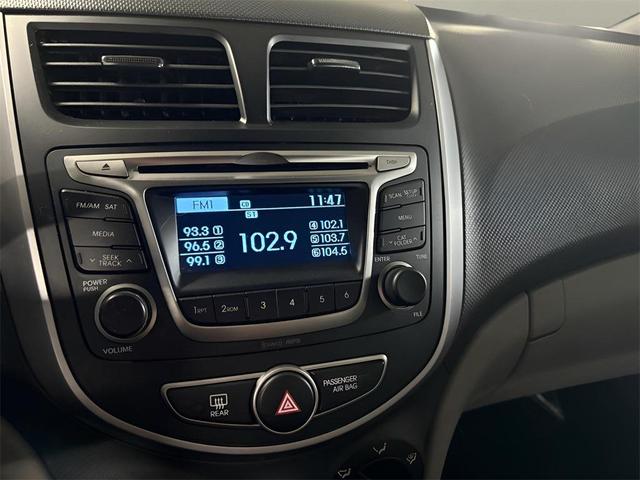 Photo of 2017 Pacific Blue Hyundai Accent