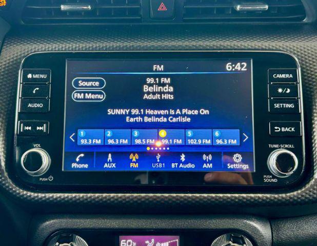 Photo of 2021 Boulder Gray Pearl Nissan Kicks