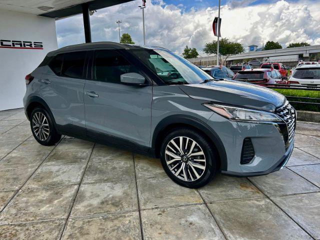 Photo of 2021 Boulder Gray Pearl Nissan Kicks