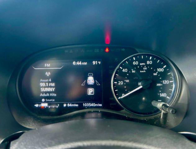 Photo of 2021 Boulder Gray Pearl Nissan Kicks