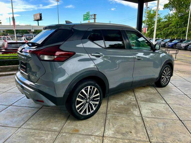 Photo of 2021 Boulder Gray Pearl Nissan Kicks