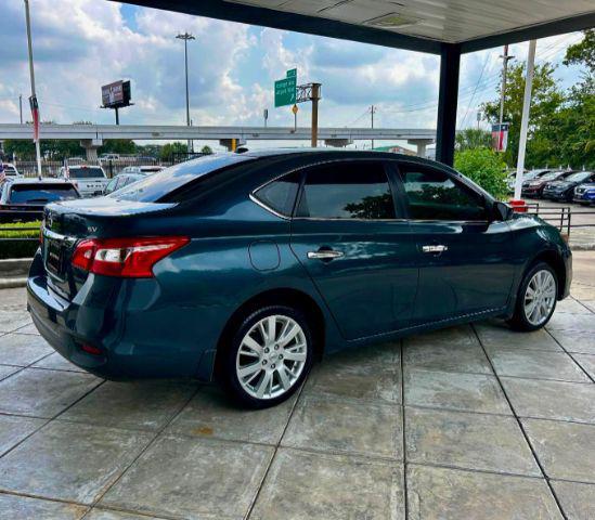 Photo of 2017 Graphite Blue Nissan Sentra