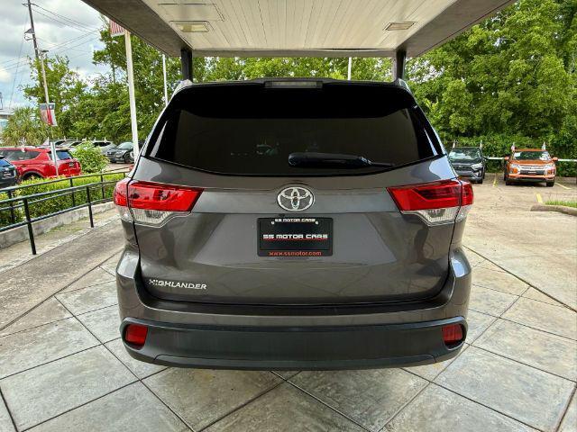 Photo of 2018 Predawn Gray Mica Toyota Highlander