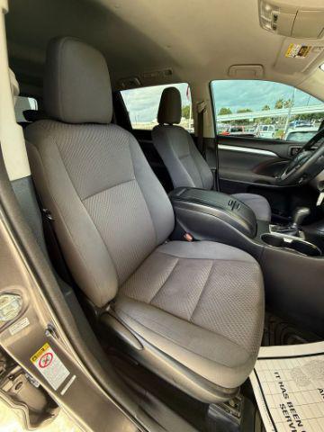 Photo of 2018 Predawn Gray Mica Toyota Highlander