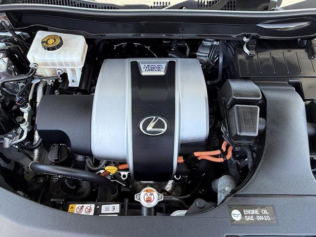 Photo of 2022 Ultra White Lexus RX 450h