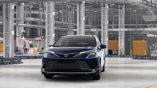Photo of 2025 Blue Toyota Sienna