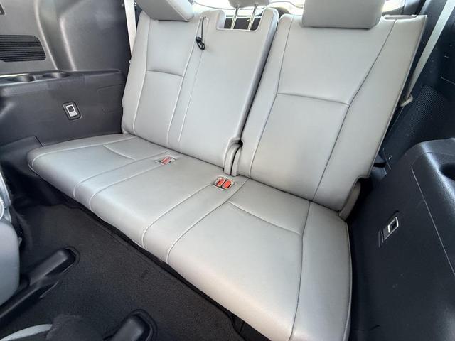 Photo of 2022 Gray Toyota Highlander