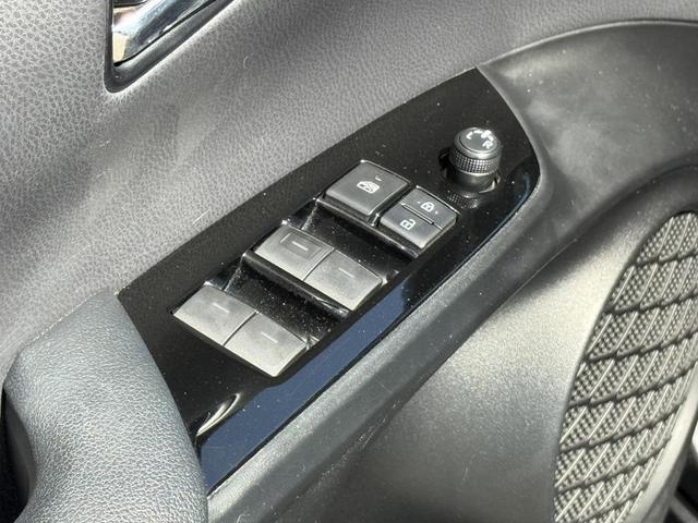 Photo of 2020 Gray Toyota Prius Prime
