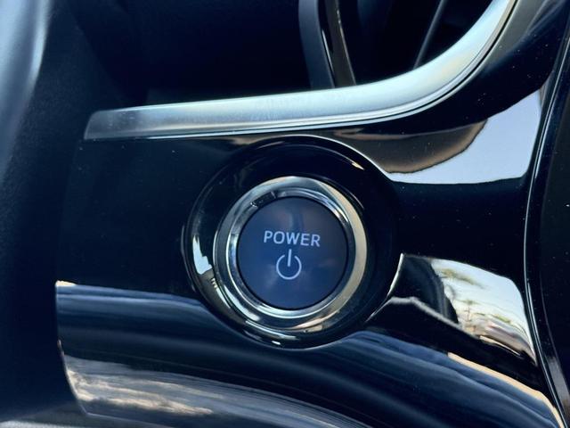Photo of 2020 Gray Toyota Prius Prime
