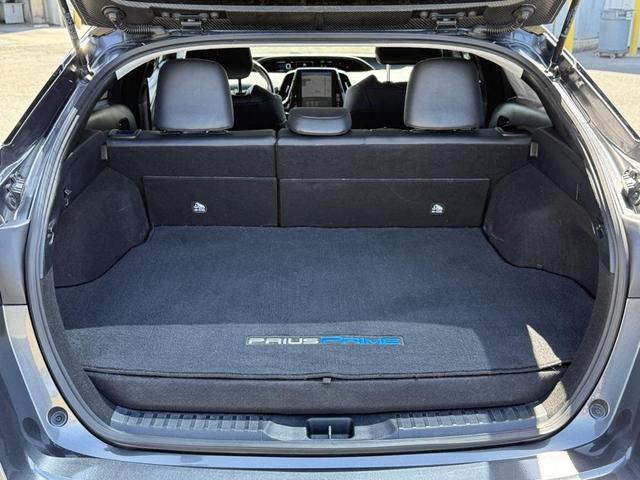 Photo of 2020 Gray Toyota Prius Prime