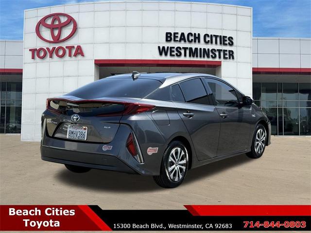 Photo of 2020 Gray Toyota Prius Prime