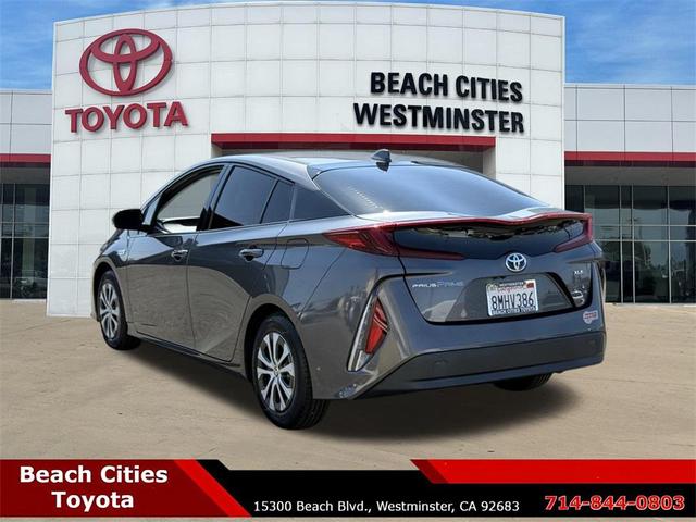 Photo of 2020 Gray Toyota Prius Prime