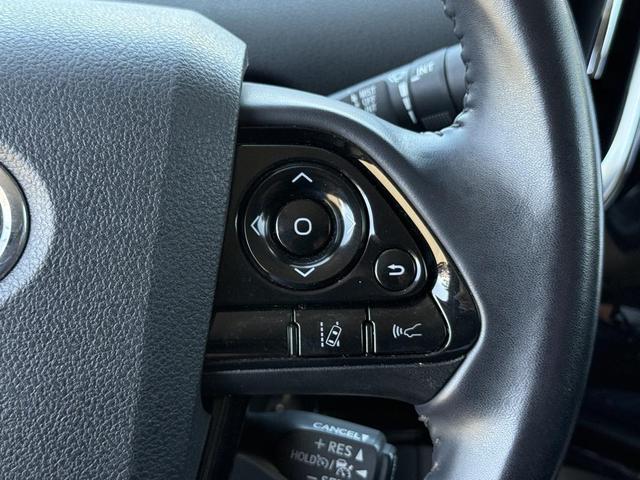 Photo of 2020 Gray Toyota Prius Prime