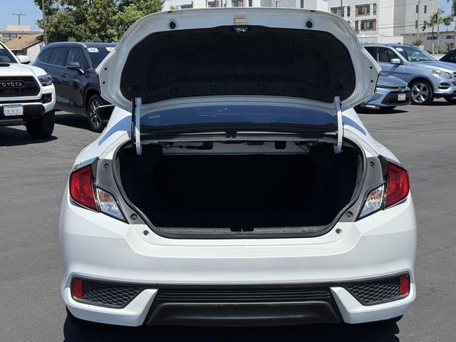 Photo of 2019 Platinum White Pearl Honda Civic