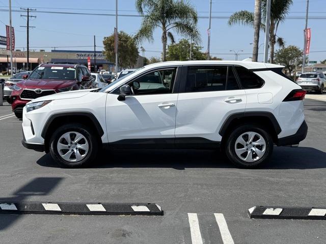 Photo of 2023 Ice Cap Toyota RAV4