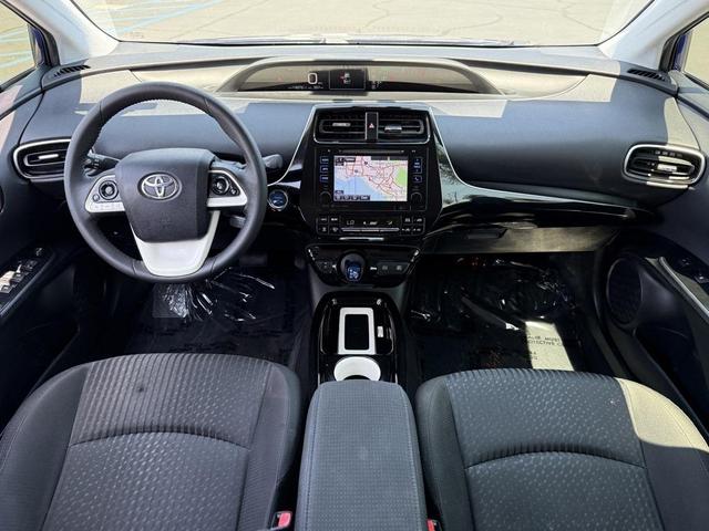 Photo of 2016 Blue Crush Metallic Toyota Prius