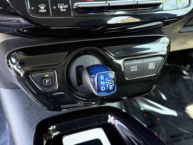 Photo of 2016 Blue Crush Metallic Toyota Prius