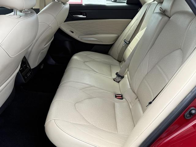 Photo of 2020 Ruby Flare Pearl Toyota Avalon Hybrid