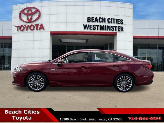 Photo of 2020 Ruby Flare Pearl Toyota Avalon Hybrid