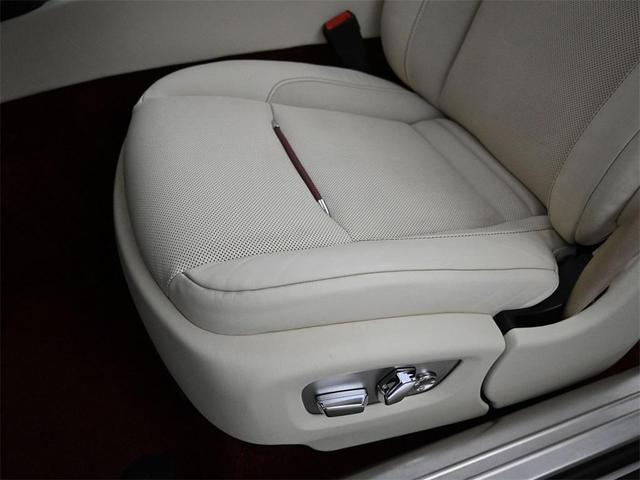 Photo of 2020 Bohemian Red Rolls-Royce Dawn