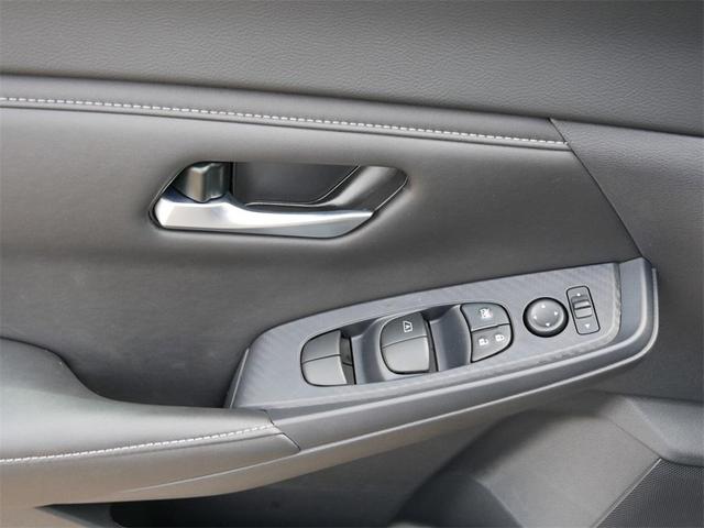 Photo of 2025 Black Nissan Sentra