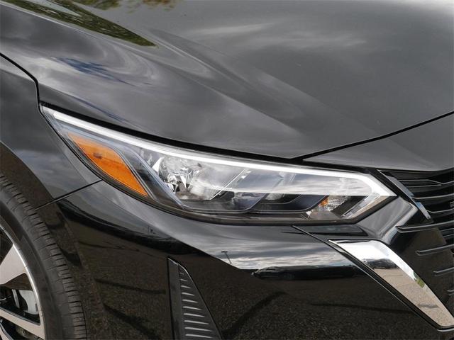 Photo of 2024 Black Nissan Sentra