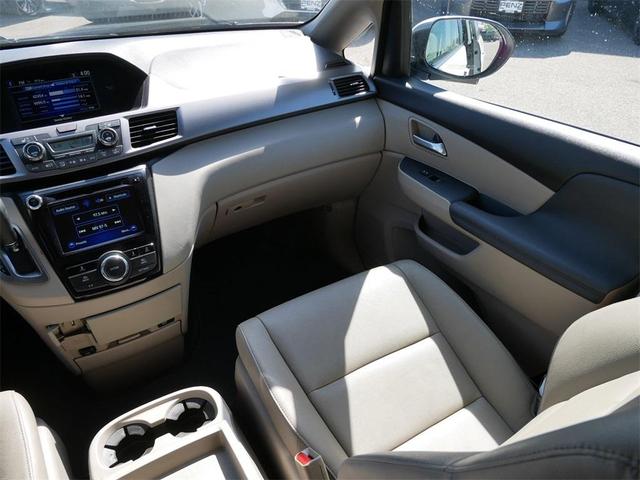 Photo of 2016 White Honda Odyssey