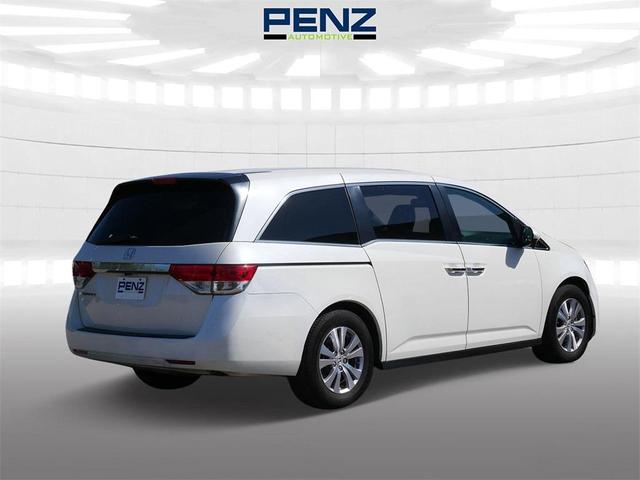 Photo of 2016 White Honda Odyssey