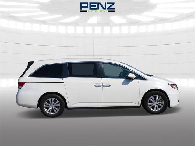 Photo of 2016 White Honda Odyssey