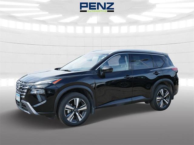 Photo of 2024 Black Nissan Rogue