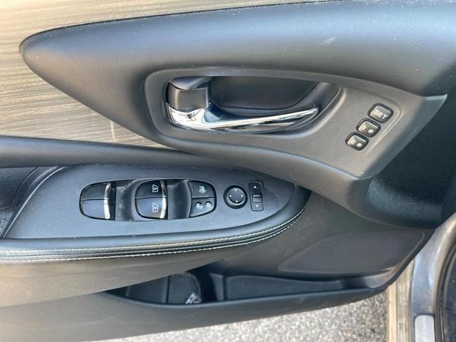 Photo of 2018 Gun Metallic Nissan Murano