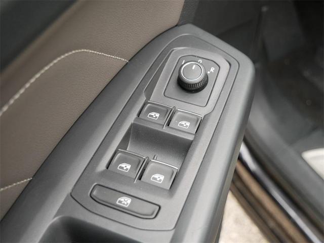 Photo of 2021 Deep Black Pearl Effect Volkswagen Atlas