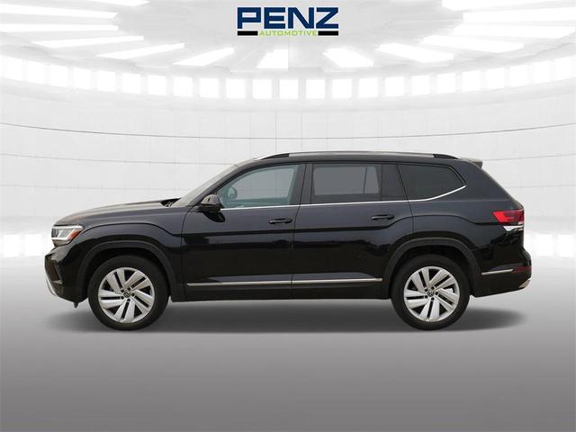 Photo of 2021 Deep Black Pearl Effect Volkswagen Atlas