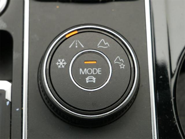 Photo of 2021 Deep Black Pearl Effect Volkswagen Atlas