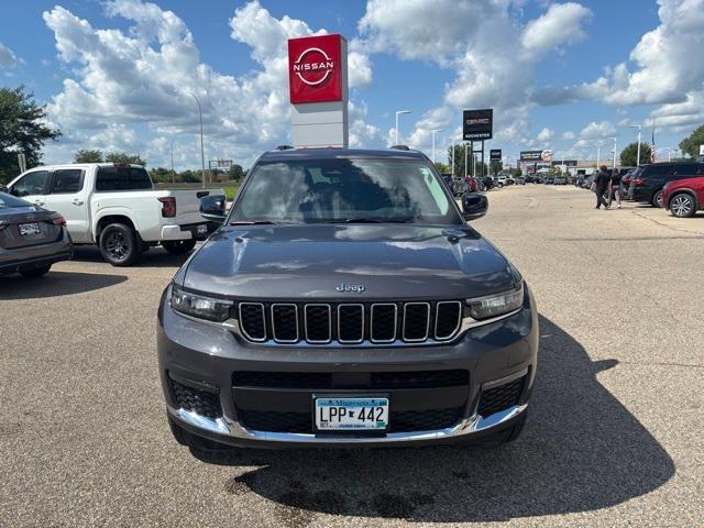 Photo of 2023 Metallic Jeep Grand Cherokee L