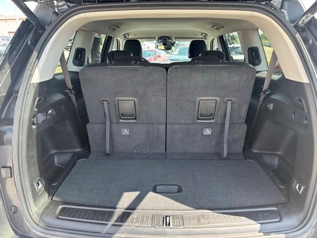 Photo of 2023 Metallic Jeep Grand Cherokee L