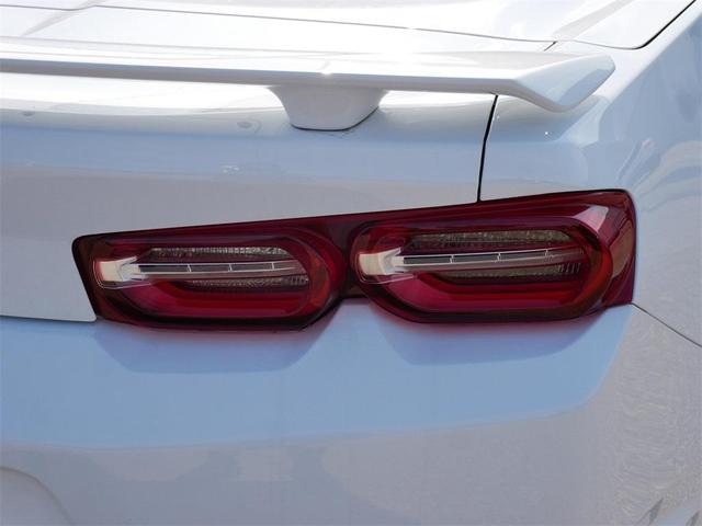 Photo of 2023 Summit White Chevrolet Camaro