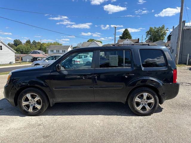 Photo of 2014 Black Honda Pilot