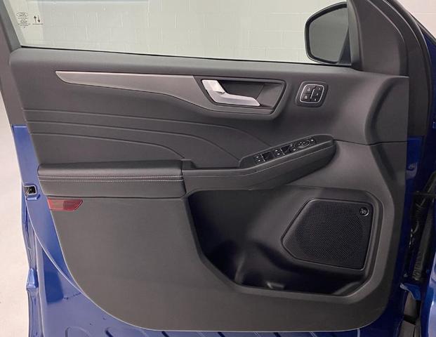 Photo of 2023 Blue Ford Escape