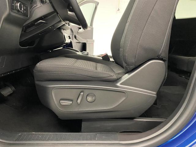Photo of 2023 Blue Ford Escape