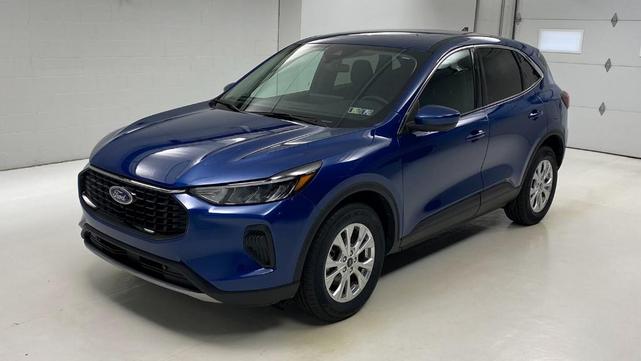 Photo of 2023 Blue Ford Escape