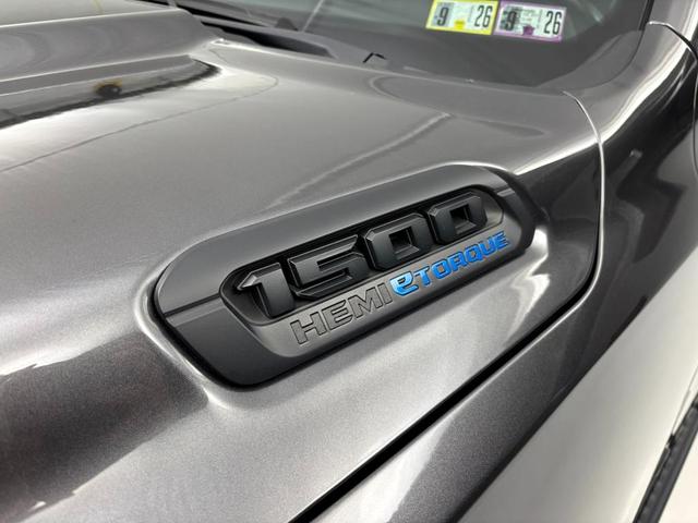 Photo of 2022 Granite Crystal Clearcoat Metallic RAM 1500