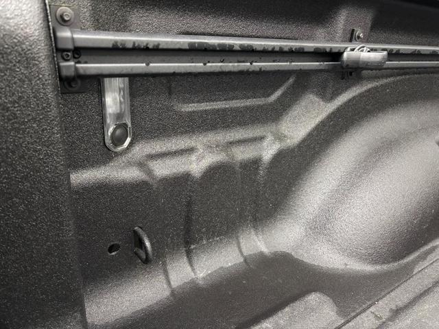 Photo of 2022 Granite Crystal Clearcoat Metallic RAM 1500
