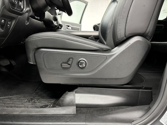 Photo of 2022 Granite Crystal Clearcoat Metallic RAM 1500