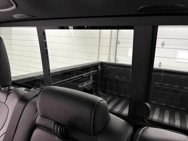 Photo of 2022 Granite Crystal Clearcoat Metallic RAM 1500