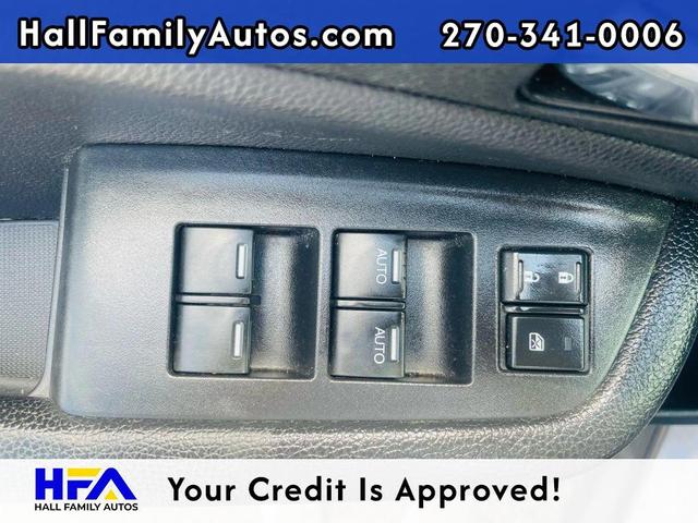 Photo of 2017 Gray Honda Pilot