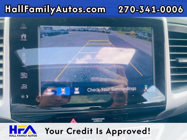 Photo of 2017 Gray Honda Pilot
